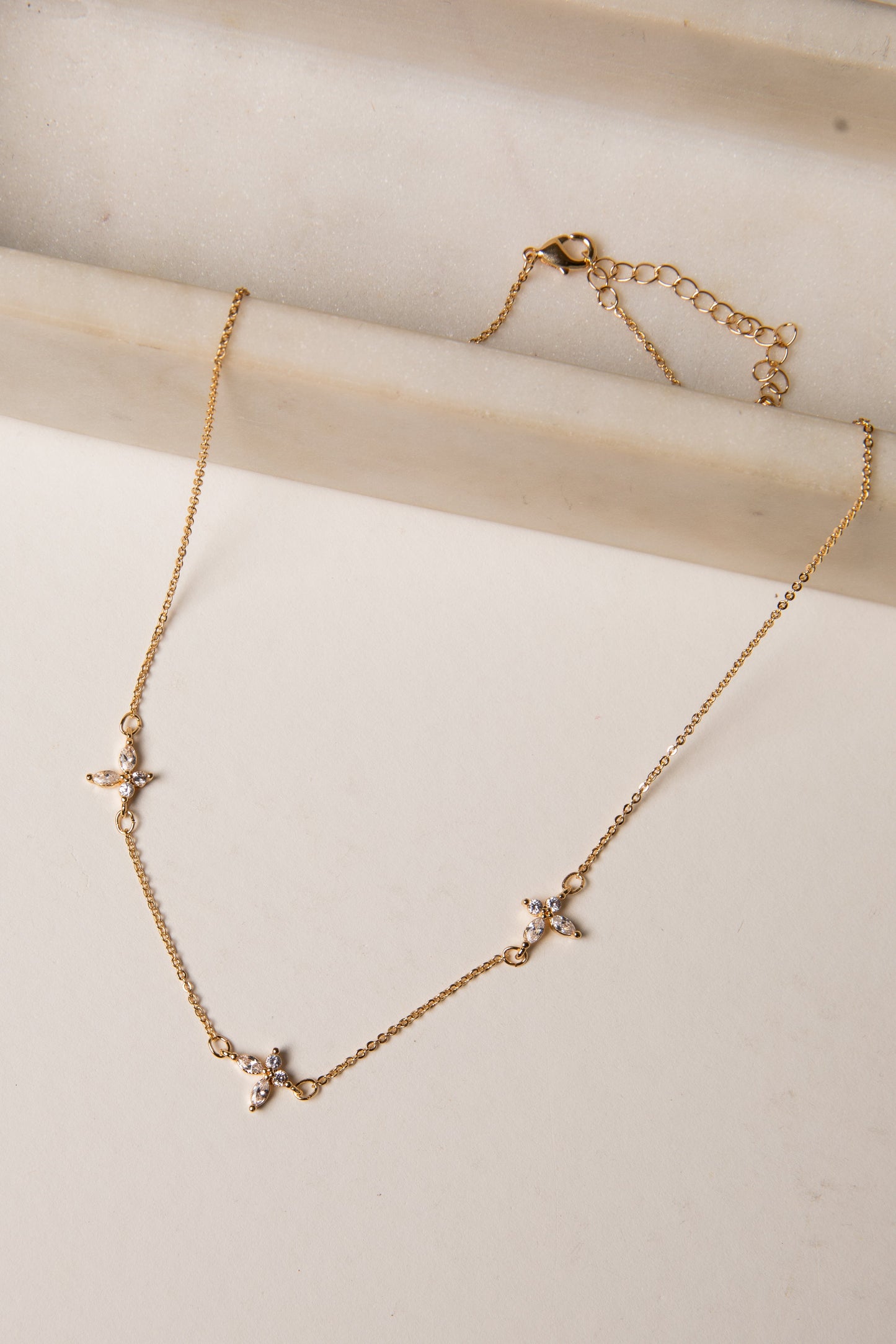 Elizabeth Gold Chain Necklace